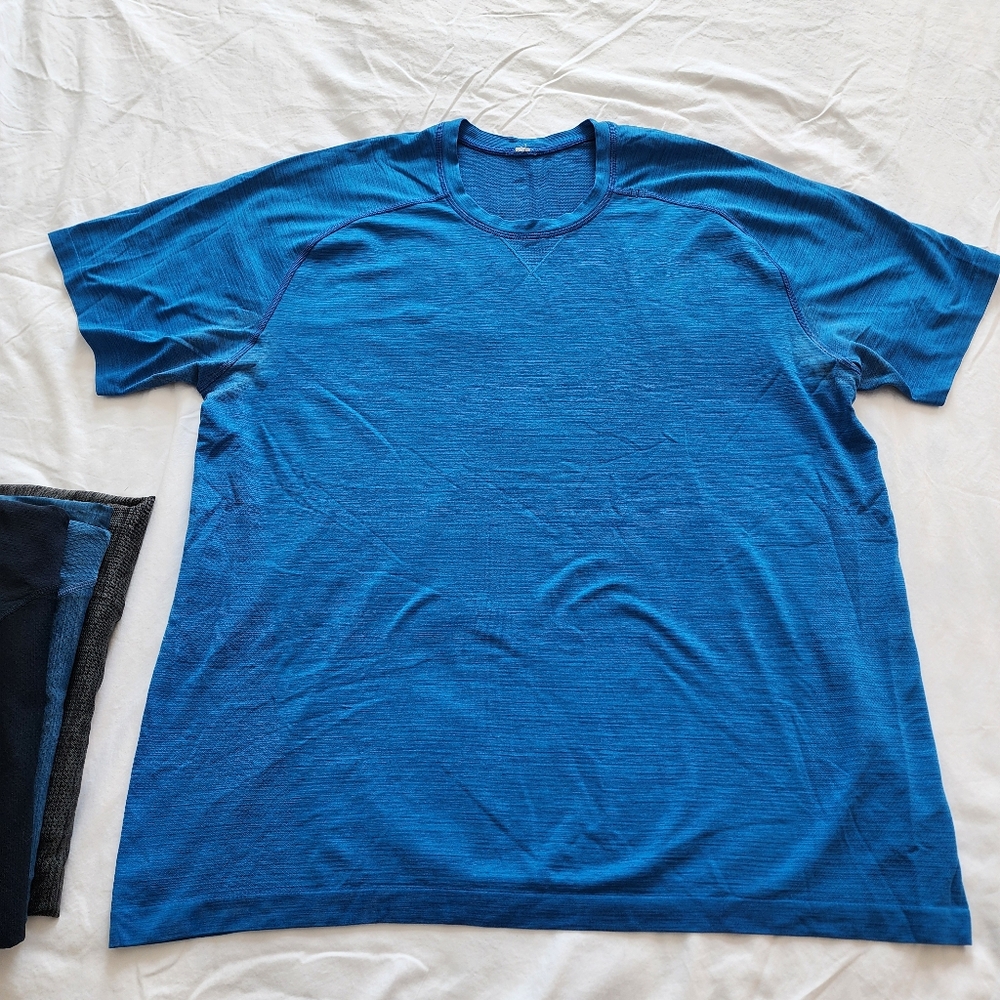 Lululemon Metal Vent shirt XXL
